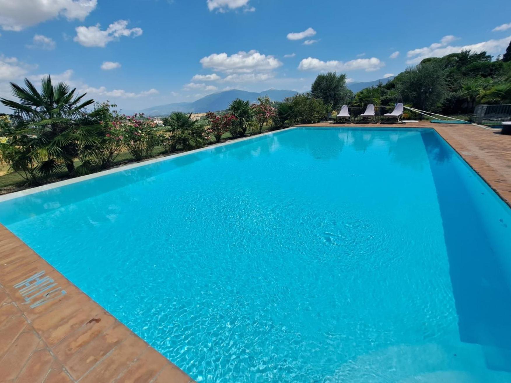 Spoleto By The Pool Vendégház Kültér fotó